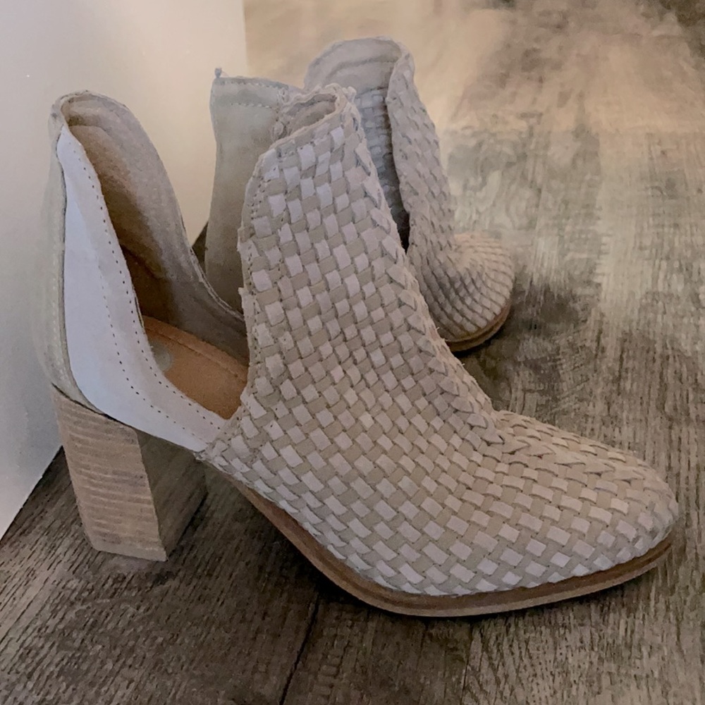 Tan suede braided booties